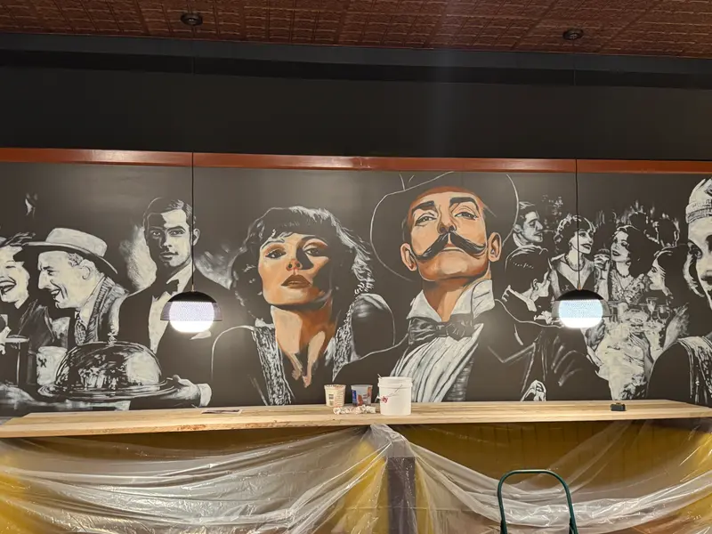 Birdie's Restaurant mural by Wetiko, behind the scenes, photo 3