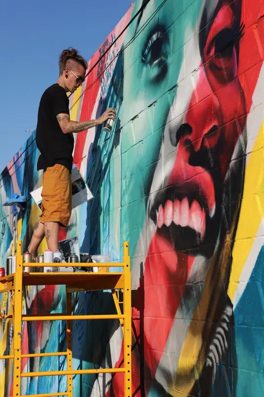 Common Citizen mural by Wetiko, behind the scenes, photo 3