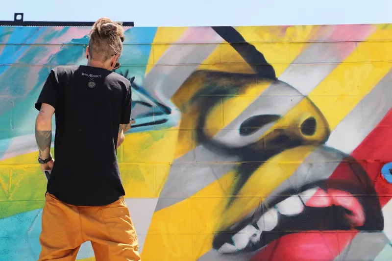 Common Citizen mural by Wetiko, behind the scenes, photo 4
