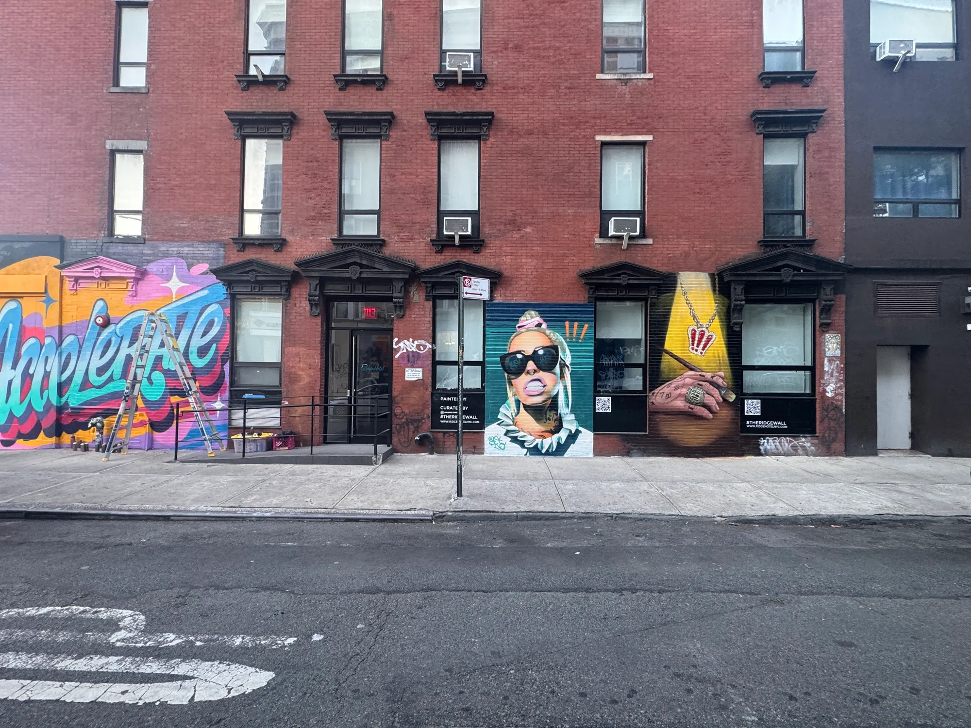 Edith in NYC mural in New York, NY by Wetiko, photo 3